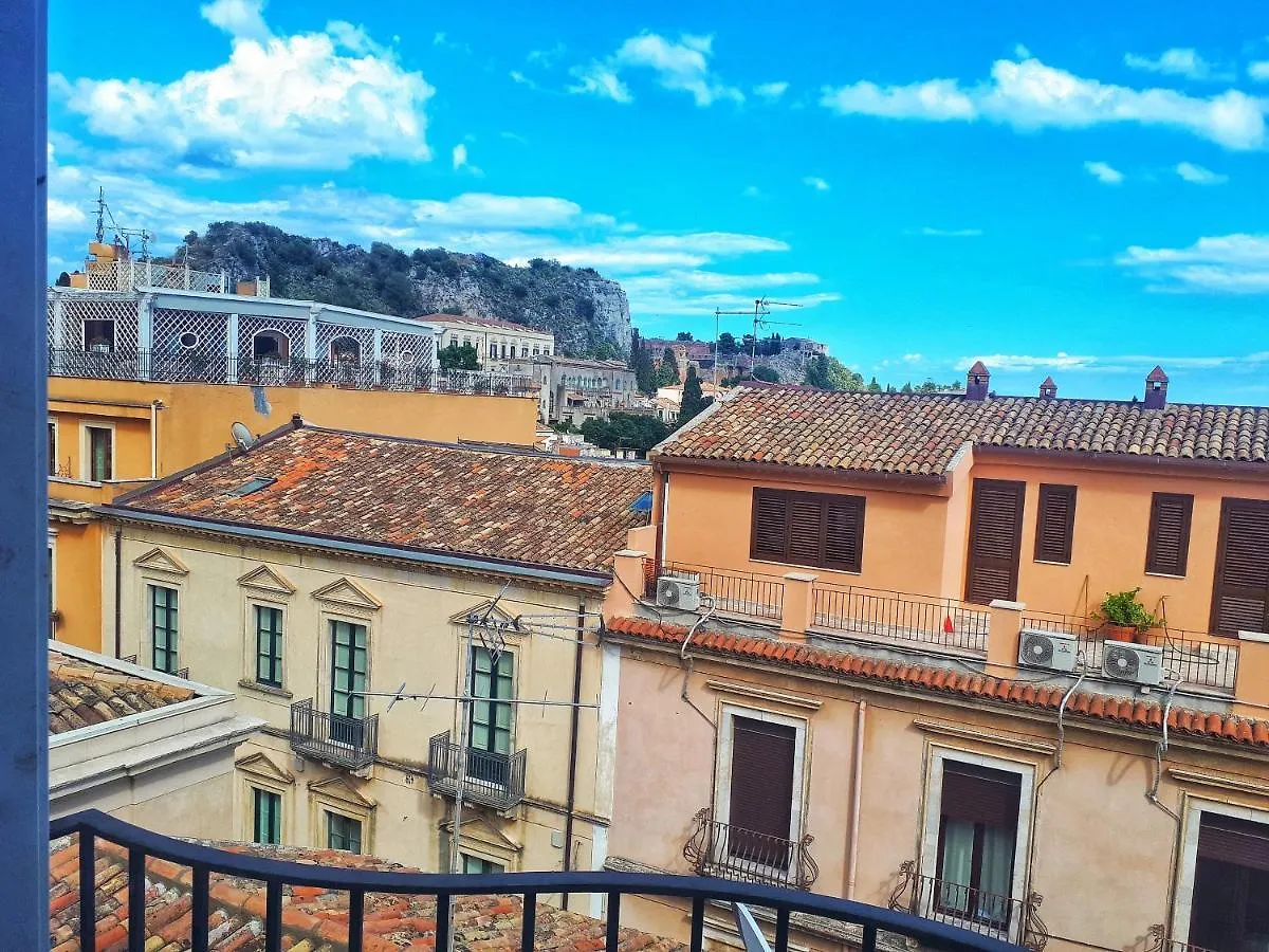 Hotel Le Chevalier Taormina 2*,  Italien